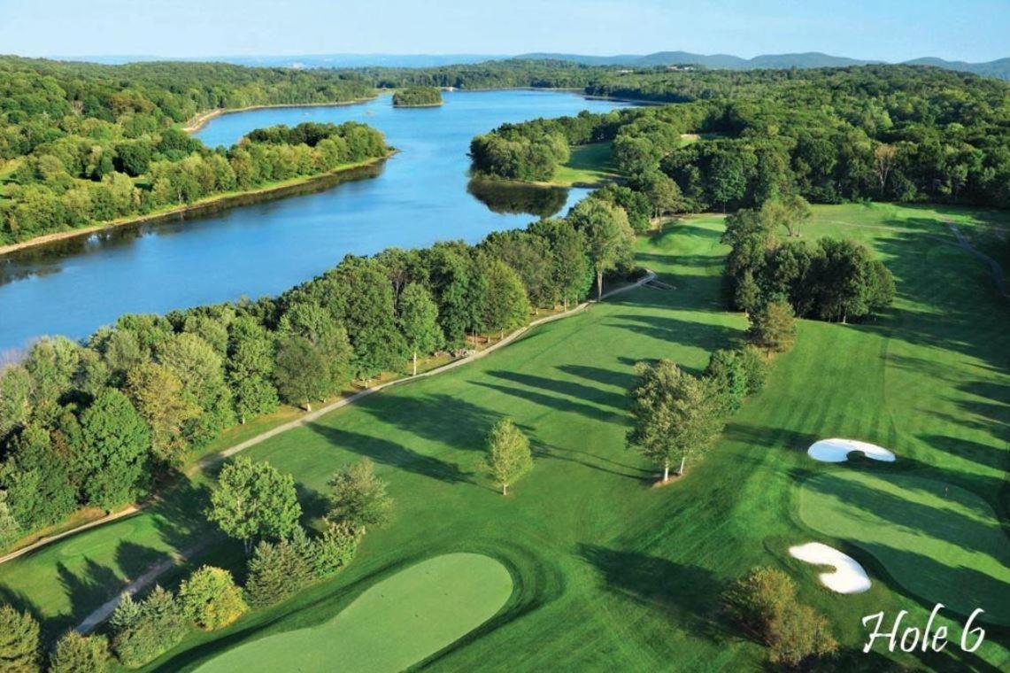 Welcome To Hat City Danbury, A Suburban Retreat Exteriér fotografie