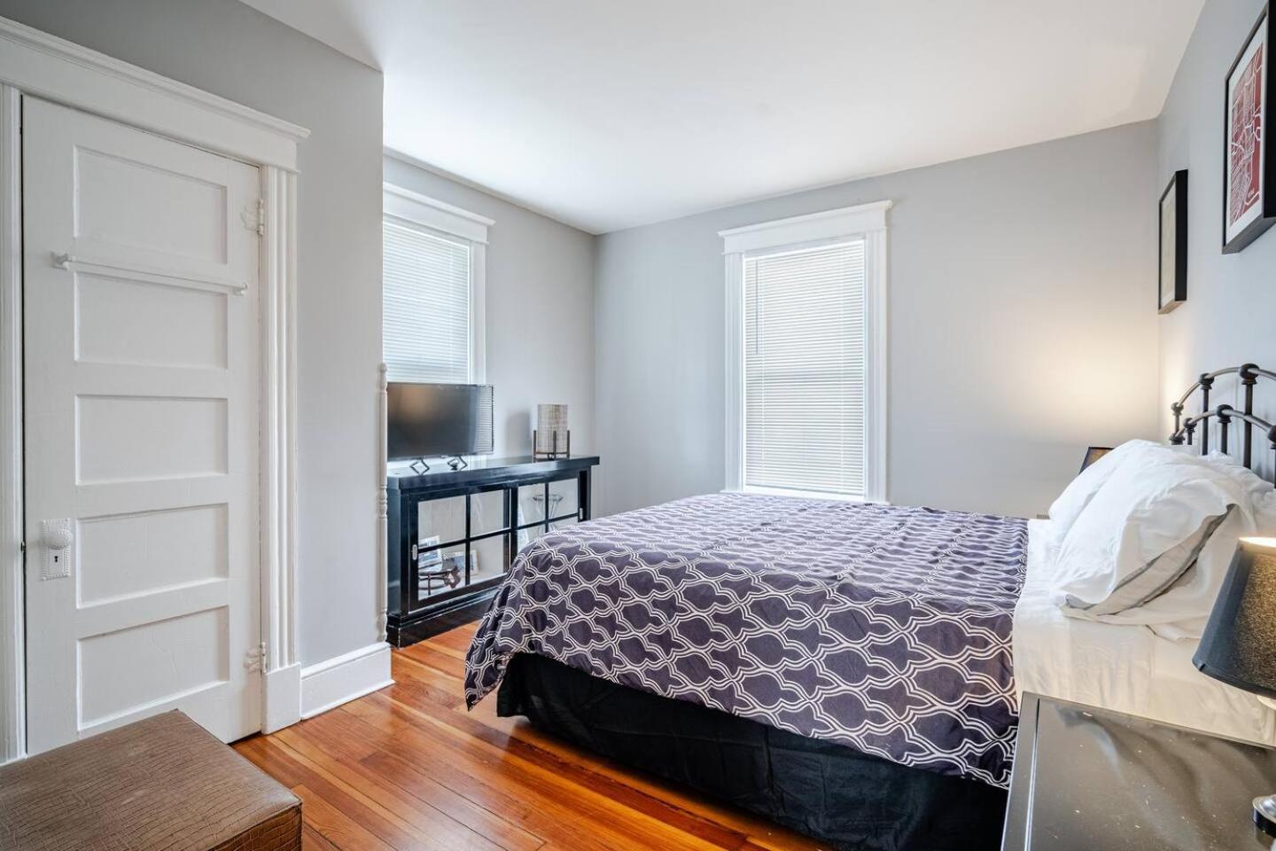 Welcome To Hat City Danbury, A Suburban Retreat Exteriér fotografie